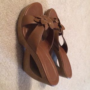 Aldo Shoes - Aldo high heeled wedge open toed sandals w/ flower Aldo Shoes - Aldo high heeled wedge open toed sandals w/ flower